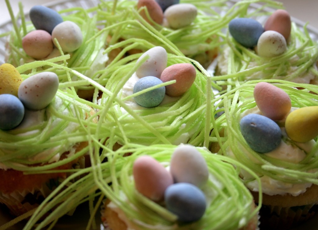 Easter_Eggs_on_Grass_Cupcakes